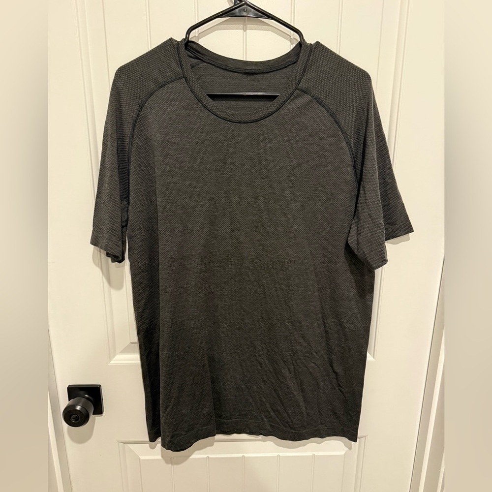 Lululemon Men’s Metal Vent Tech Short Sleeve Shirt